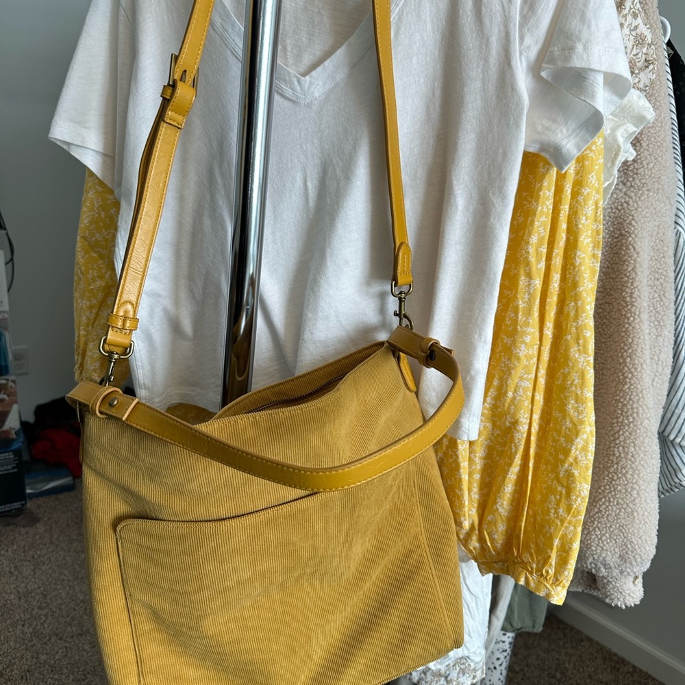 Universal Thread Yellow Shoulder Bag - image 4